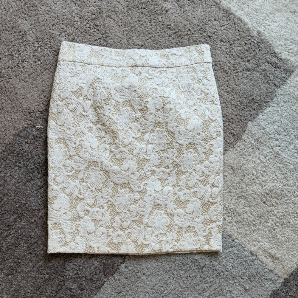 Cynthia Rowley Cream Floral Lace Pencil Skirt Beige Tan Lined Size 6 Mini Skirt